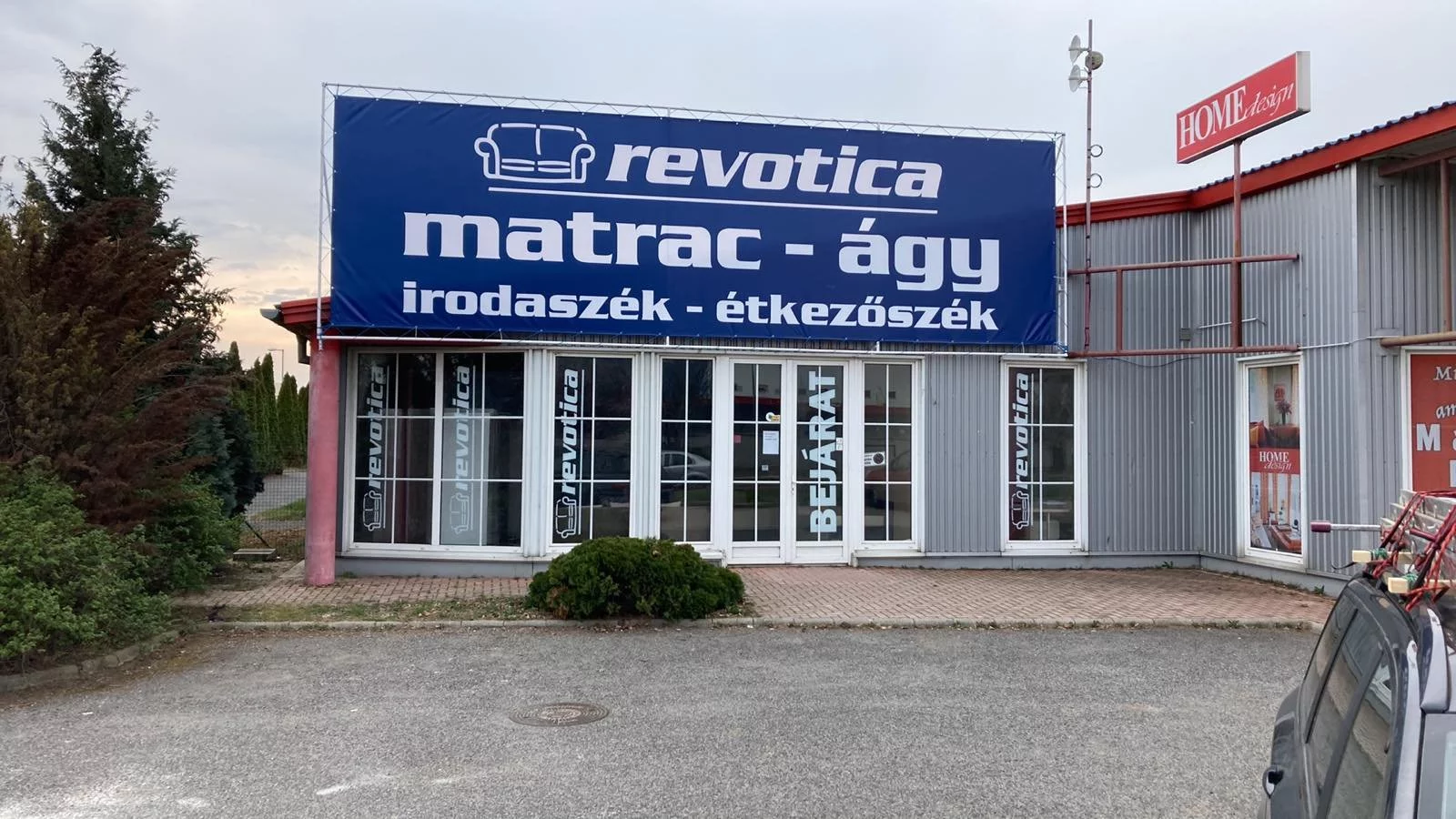 Szombathelyi bemutatóterem