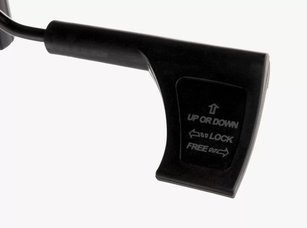 REVOTICA WINNIPEG D79 FEKETE MESH IRODASZÉK